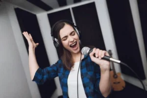 Cuál es la función fonética de los dientes y su influencia en el canto