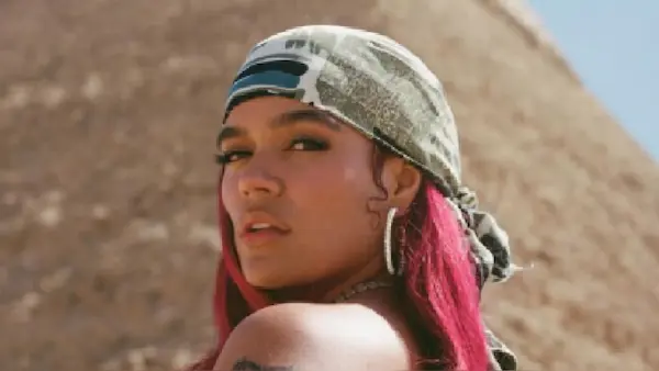 Mamiii (Feat con Becky G)