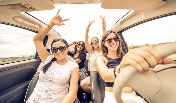 Cómo elegir las mejores canciones para viajar en carretera